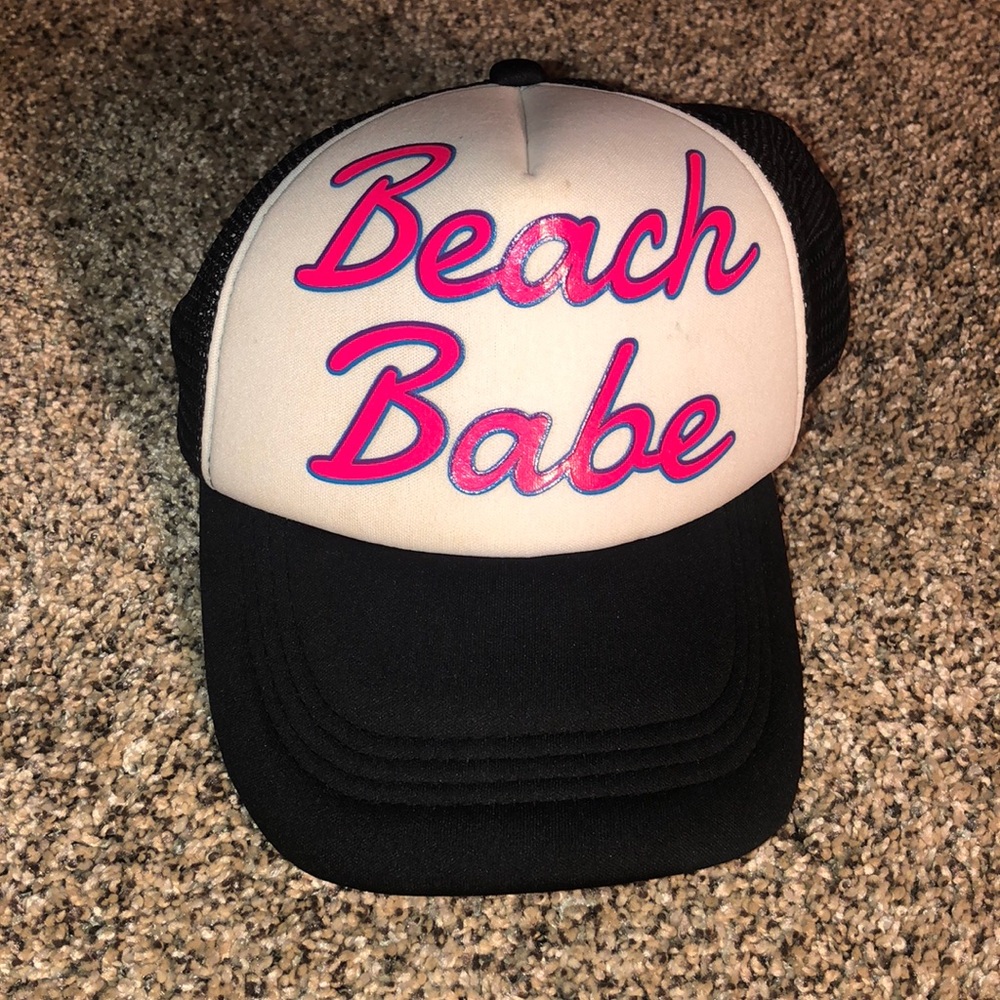 “Beach babe” hat